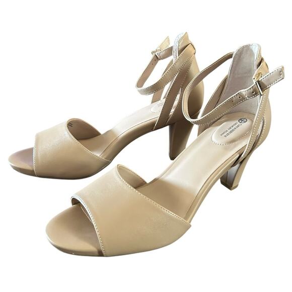 Giani Bernini Clarrice  Dress Sandals Peep Toe Cone Heel Pumps Nude NEW 9.5 - Picture 1 of 11